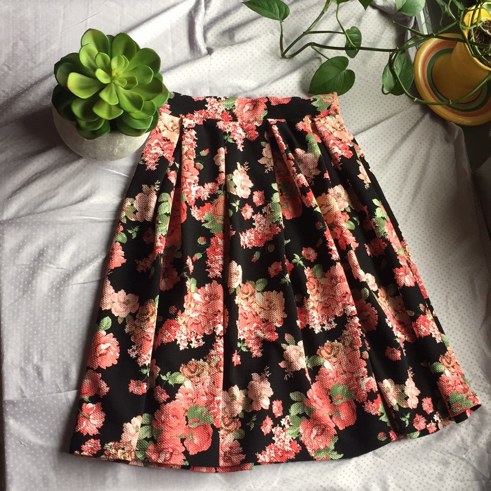 Haute Monde Small Pink Skirt